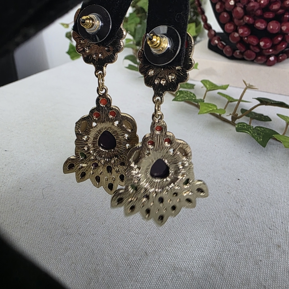 Burgundy Multi Strand Faceted Acrylic Bead Necklace and Earrings Set - Picture 11 of 15